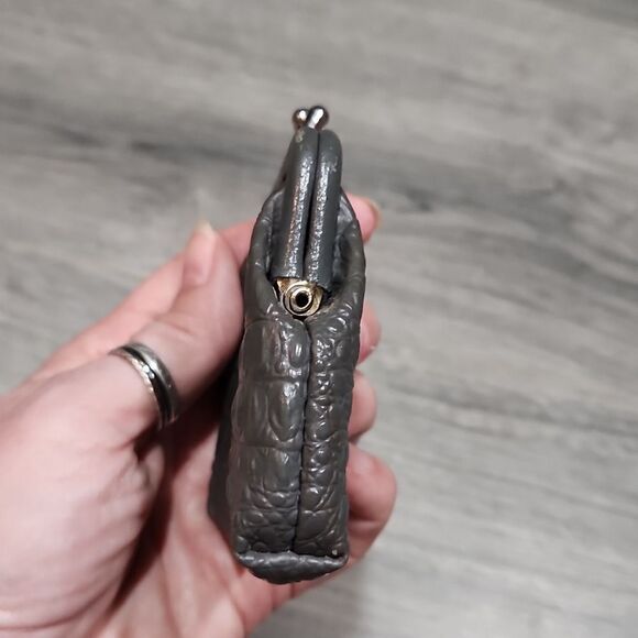 RARE Vintage Faux Croc Gray Leather Kisslock Coinpurse - Picture 4 of 9